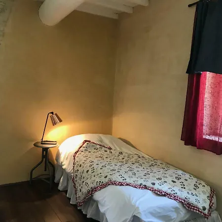La Destinee Nyaraló
